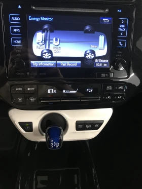 Toyota Prius Plug-in, снимка 15