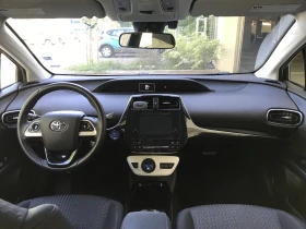 Toyota Prius Plug-in, снимка 13