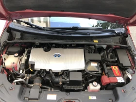 Toyota Prius Plug-in, снимка 9