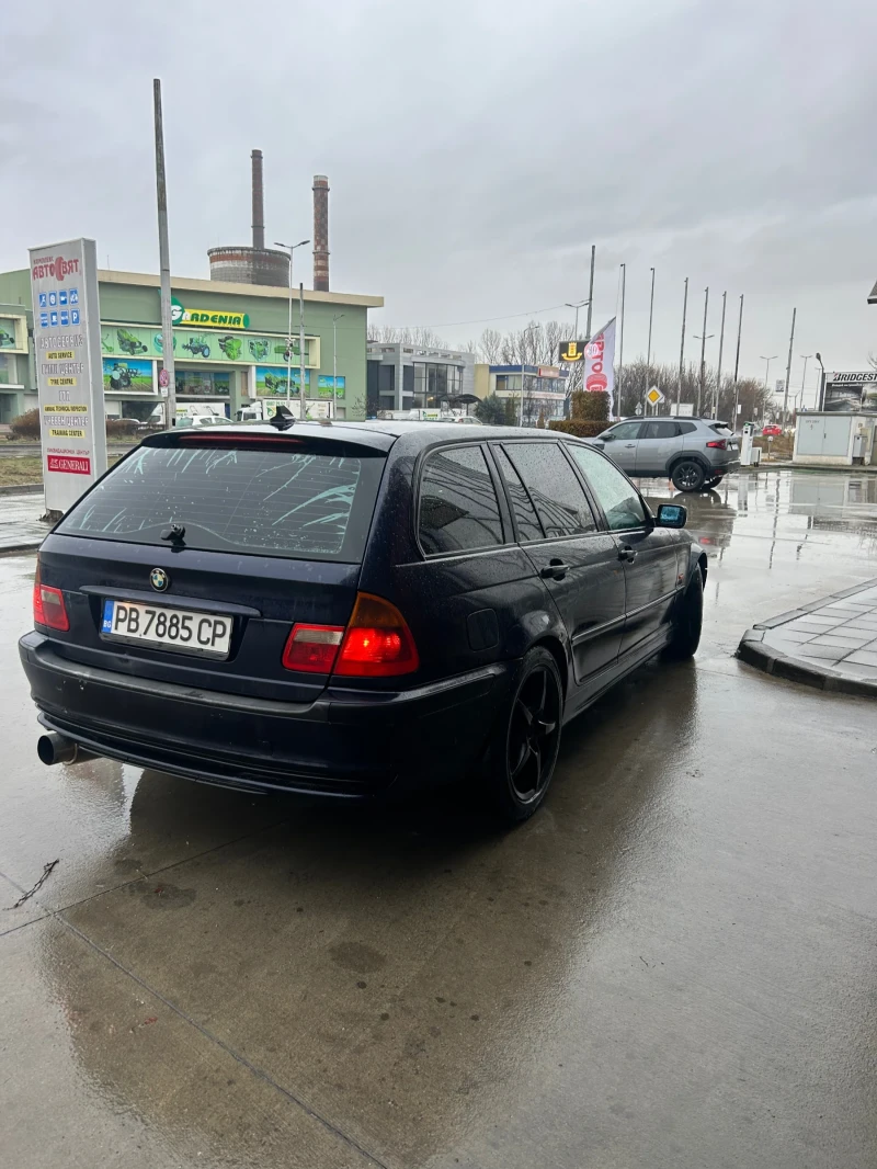 BMW 320, снимка 3 - Автомобили и джипове - 48430043