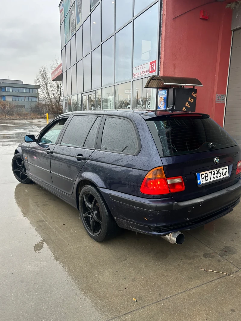 BMW 320, снимка 1 - Автомобили и джипове - 48430043