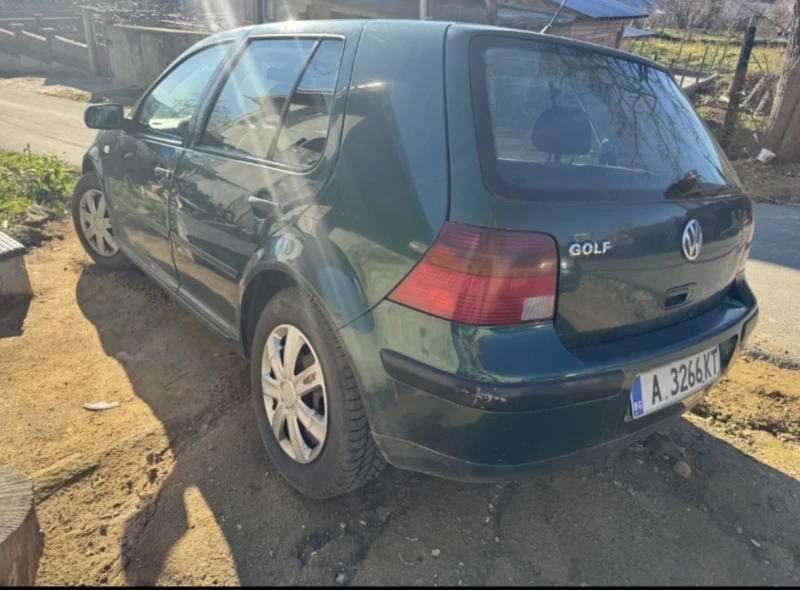 VW Golf 1.9, снимка 1 - Автомобили и джипове - 48509342