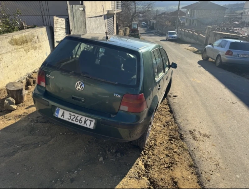 VW Golf 1.9, снимка 2 - Автомобили и джипове - 48509342