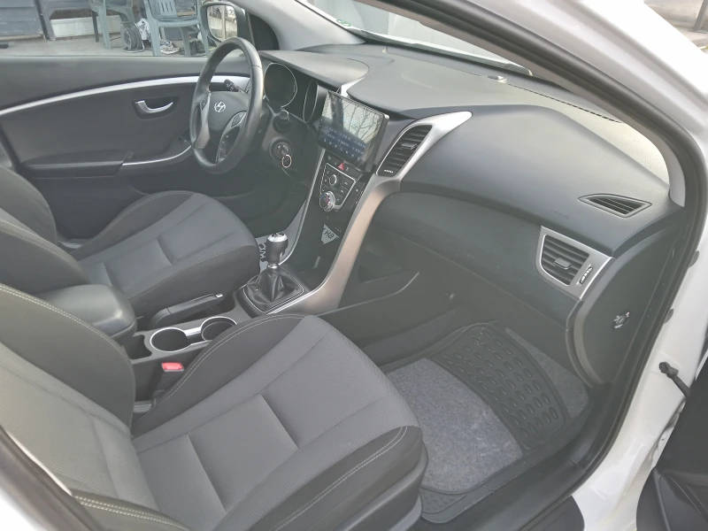 Hyundai I30 1.6 дизел , снимка 7 - Автомобили и джипове - 49511699