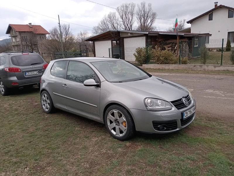 VW Golf, снимка 1 - Автомобили и джипове - 49537043