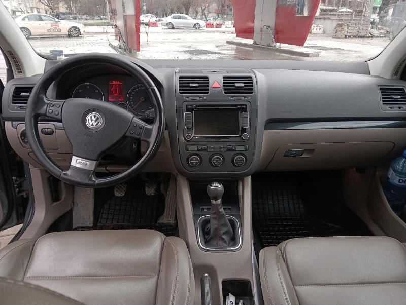 VW Golf, снимка 8 - Автомобили и джипове - 49537043