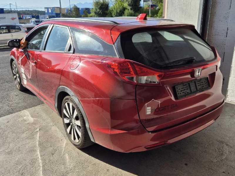 Honda Civic 1.6i-DTEC Фейс Швейцария, снимка 6 - Автомобили и джипове - 51351687