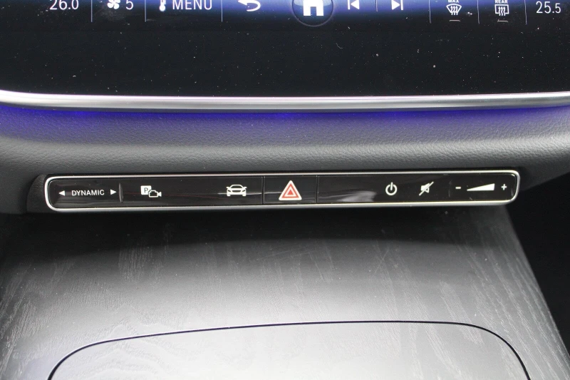 Mercedes-Benz E 220 d/ AMG/ NIGHT/ LED/ CAMERA/ KEYLESS/, снимка 9 - Автомобили и джипове - 51623863