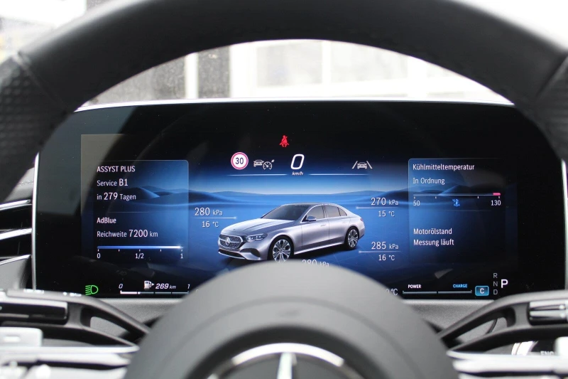 Mercedes-Benz E 220 d/ AMG/ NIGHT/ LED/ CAMERA/ KEYLESS/, снимка 7 - Автомобили и джипове - 51623863