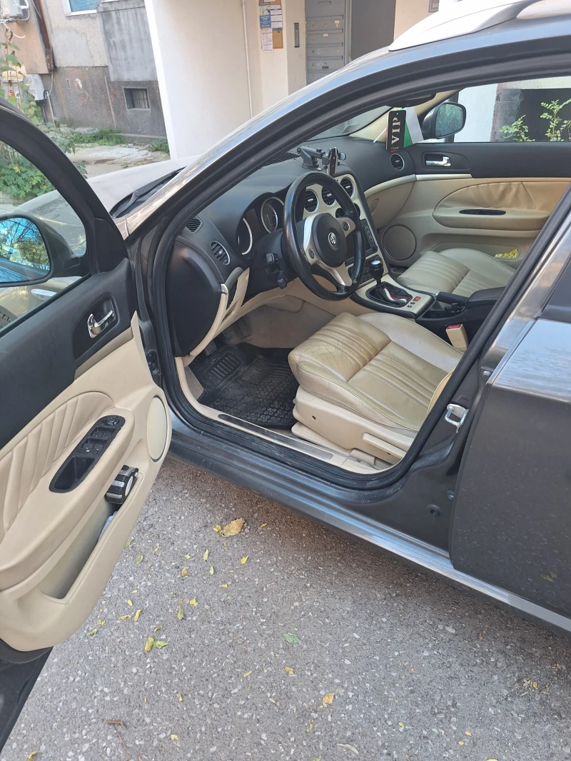 Alfa Romeo 159 sportwagon, снимка 2 - Автомобили и джипове - 52726113