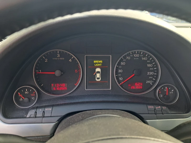 Audi A4 Авант, снимка 7 - Автомобили и джипове - 52176104