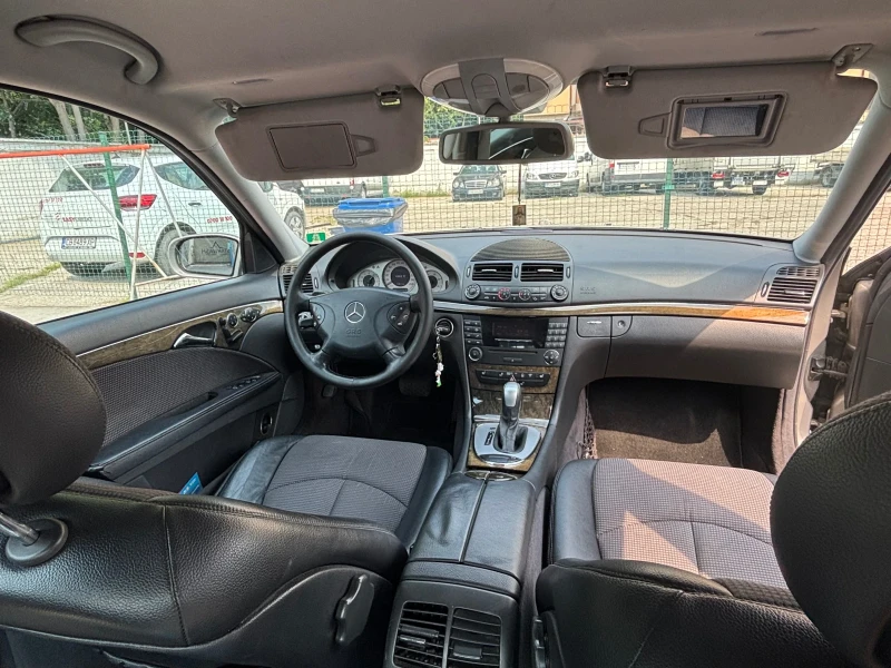 Mercedes-Benz E 220, снимка 7 - Автомобили и джипове - 52531044