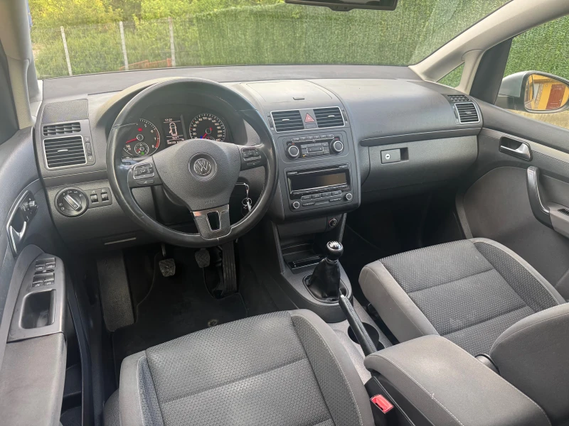 VW Touran, снимка 5 - Автомобили и джипове - 52808694