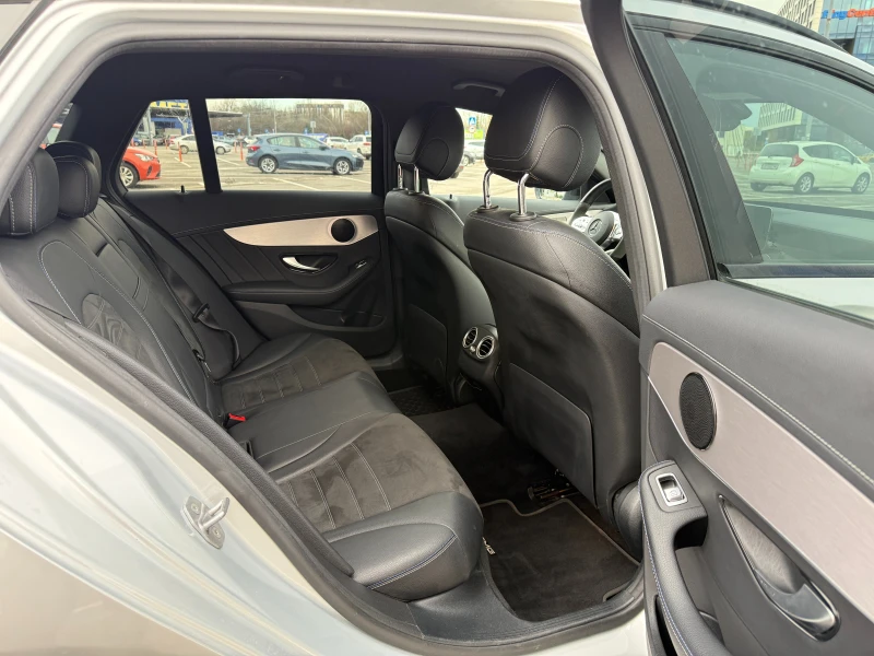 Mercedes-Benz C 220 AMG line, Night Edition 9G-TRONIC, Distronic Pro, снимка 14 - Автомобили и джипове - 52836581