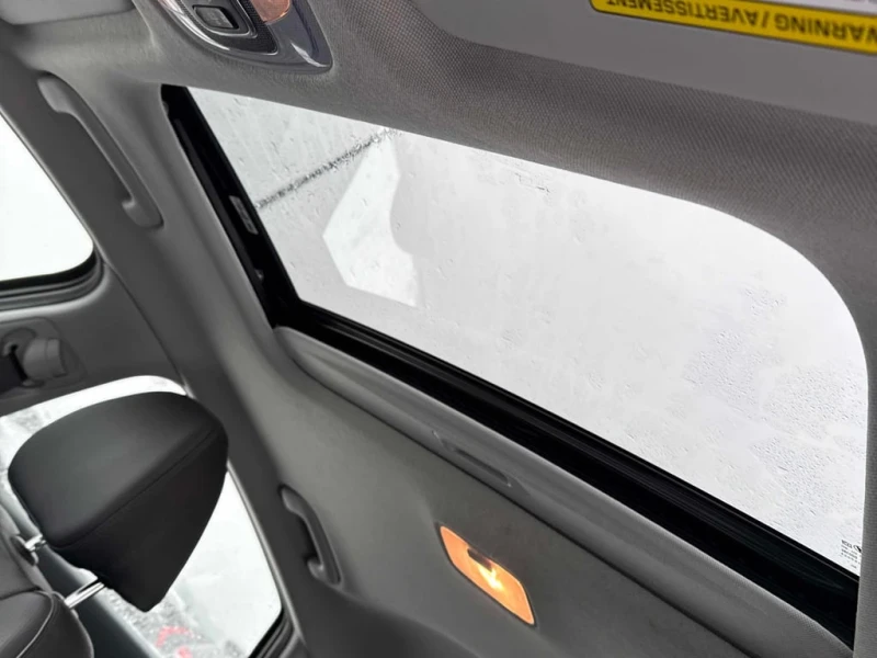 Hyundai Elantra 2023 Luxury * CARFAX * БЕЗ ПЪРВОНАЧАЛНА ВНОСКА, снимка 10 - Автомобили и джипове - 52856249