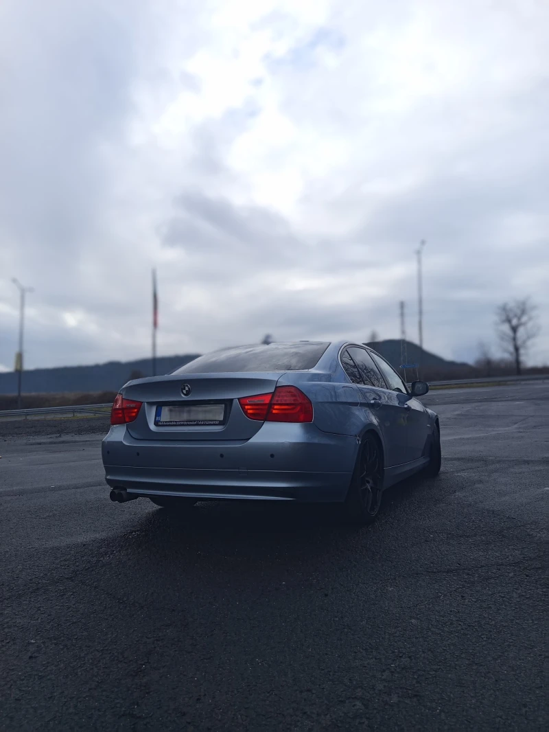 BMW 330 330D X-DRIVE, снимка 5 - Автомобили и джипове - 53401650