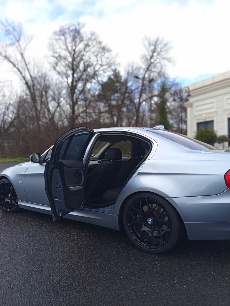 BMW 330 330D X-DRIVE, снимка 9 - Автомобили и джипове - 53401650