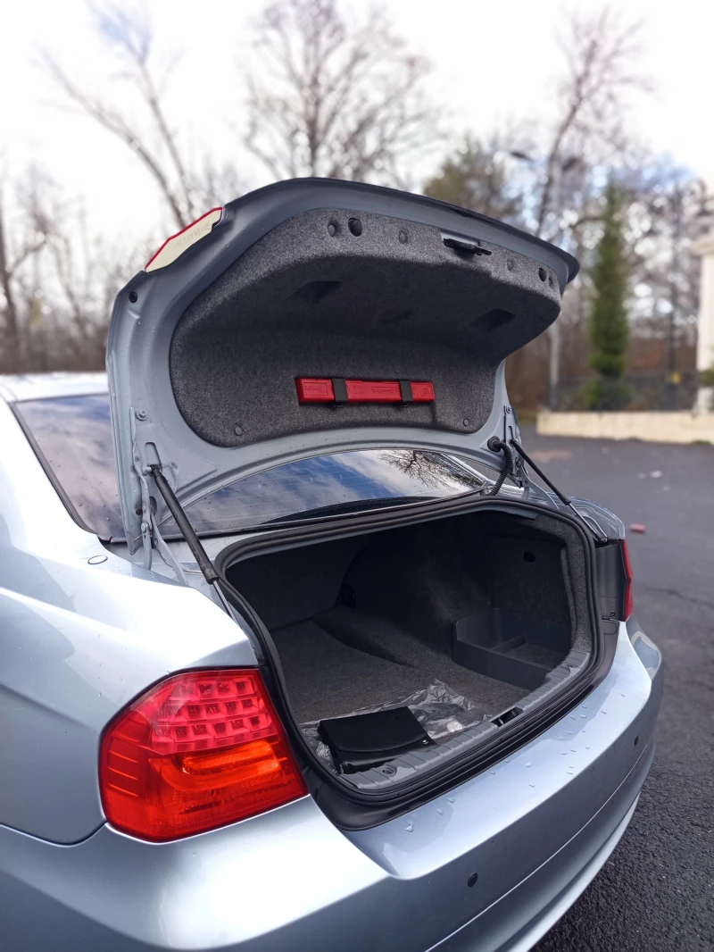 BMW 330 330D X-DRIVE, снимка 8 - Автомобили и джипове - 53401650