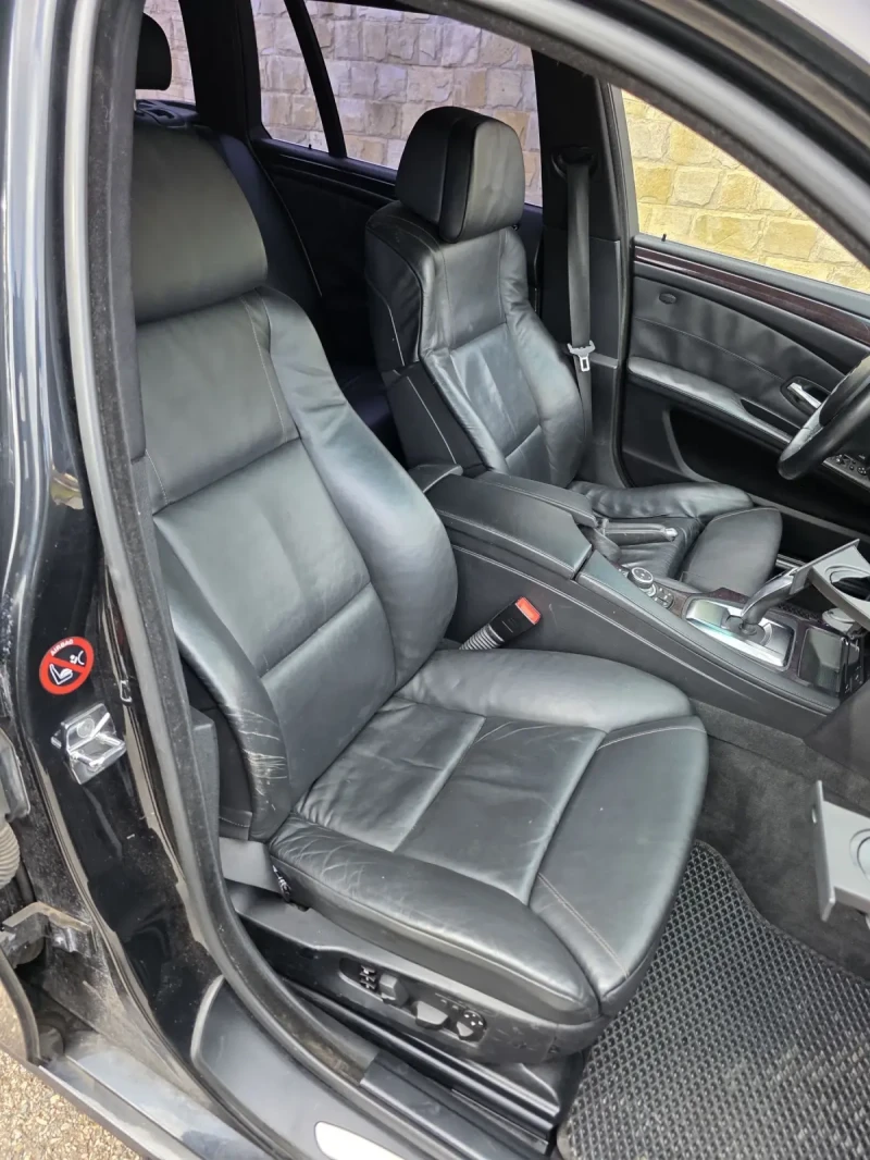 BMW 530 d 235hp Logic7/Cic/Comfort Nappa/Стъклопакет, снимка 9 - Автомобили и джипове - 53407384