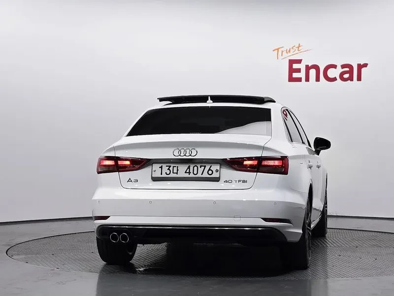 Audi A3 2.0 TFSI, снимка 4 - Автомобили и джипове - 54139534