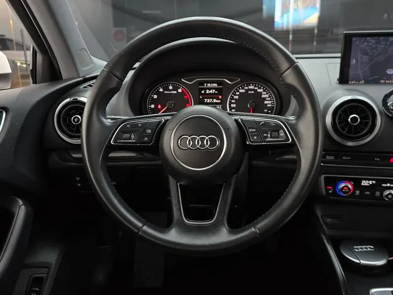 Audi A3 2.0 TFSI, снимка 13 - Автомобили и джипове - 54139534