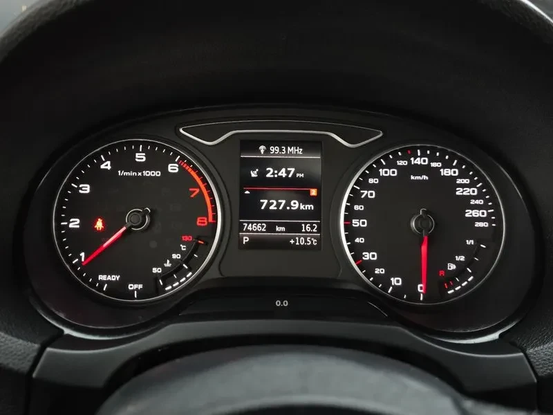 Audi A3 2.0 TFSI, снимка 8 - Автомобили и джипове - 54139534