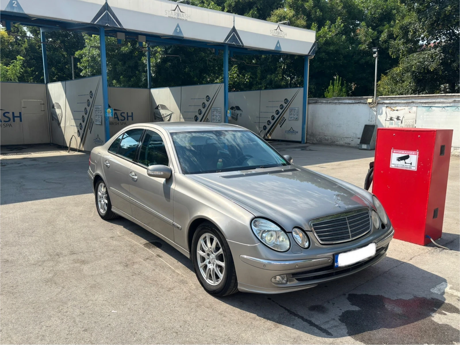 Mercedes-Benz E 220, снимка 1