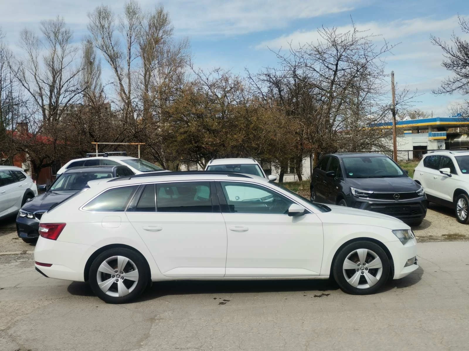 Skoda Superb 2.0TDI DSG  - изображение 3