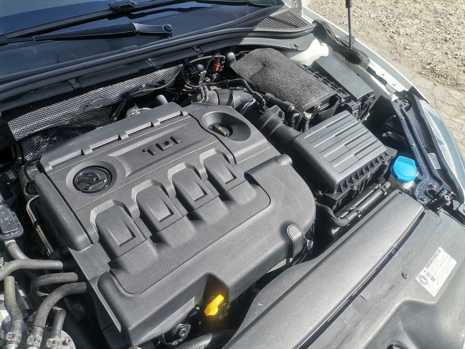 Skoda Superb 2.0TDI DSG  - изображение 6