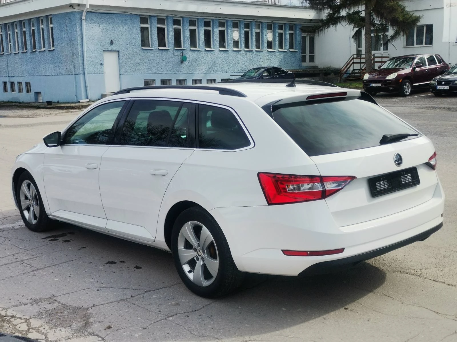 Skoda Superb 2.0TDI DSG  - изображение 5