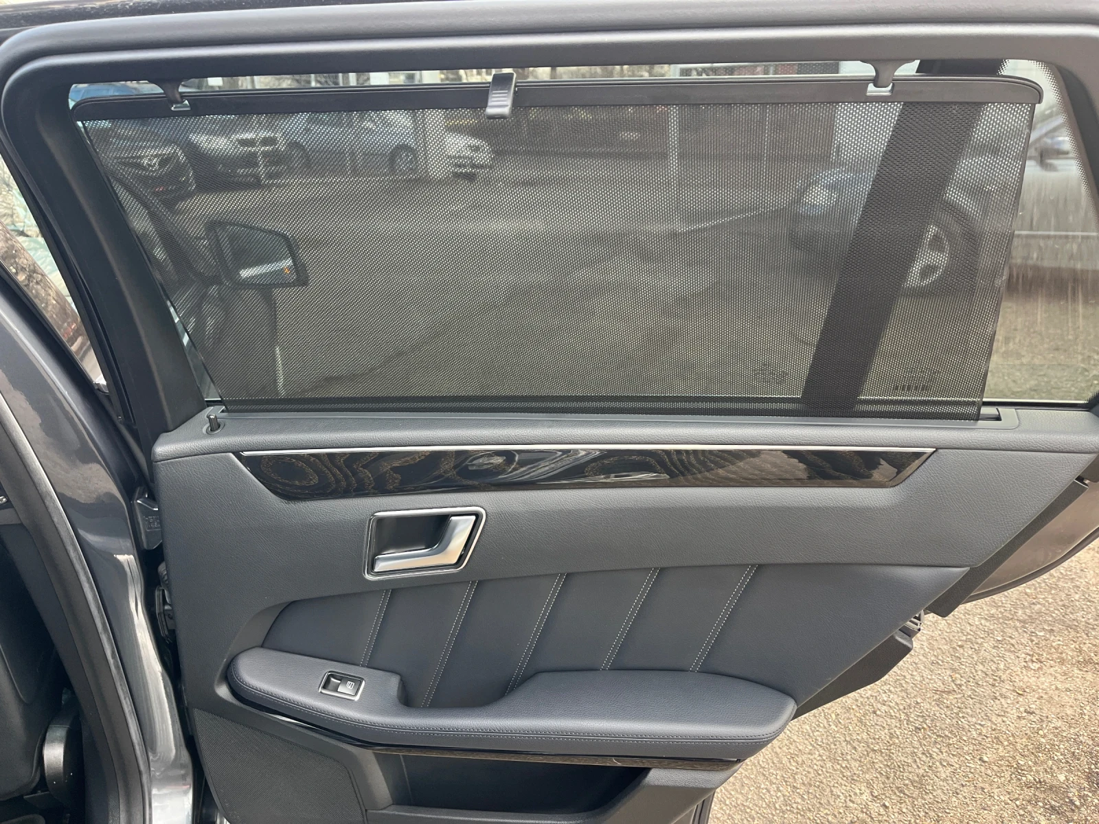 Mercedes-Benz E 400 4 MATIC AMG Paket | Mobile.bg   13