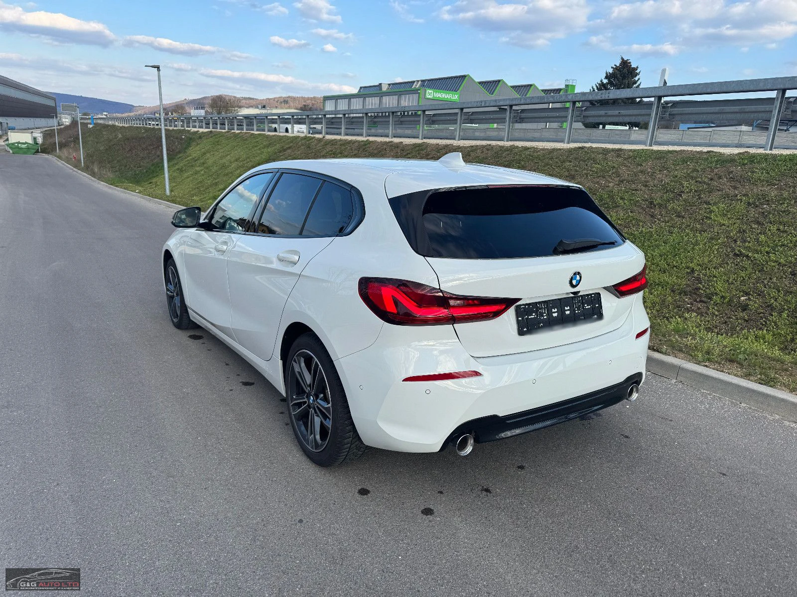 BMW 116 150HP/SPORT/NAVI/AMBI/KLESS/CAM/LED/533v - изображение 4
