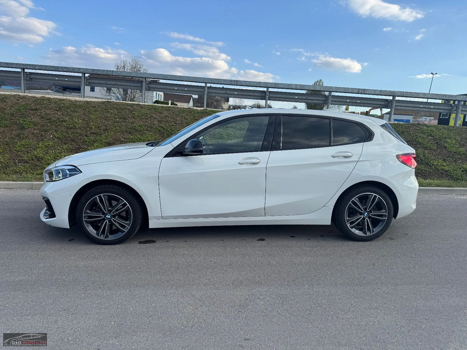 BMW 116 150HP/SPORT/NAVI/AMBI/KLESS/CAM/LED/533v - изображение 3