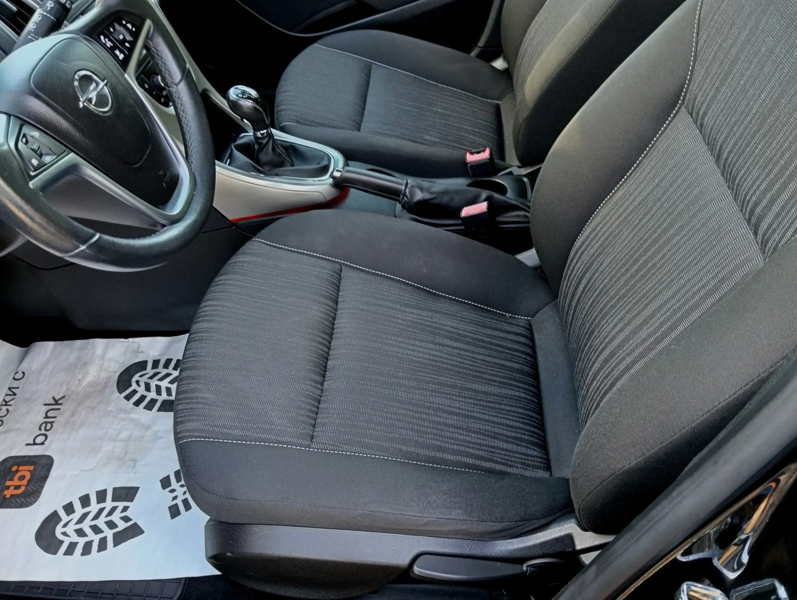 Opel Astra 1.4i - изображение 9