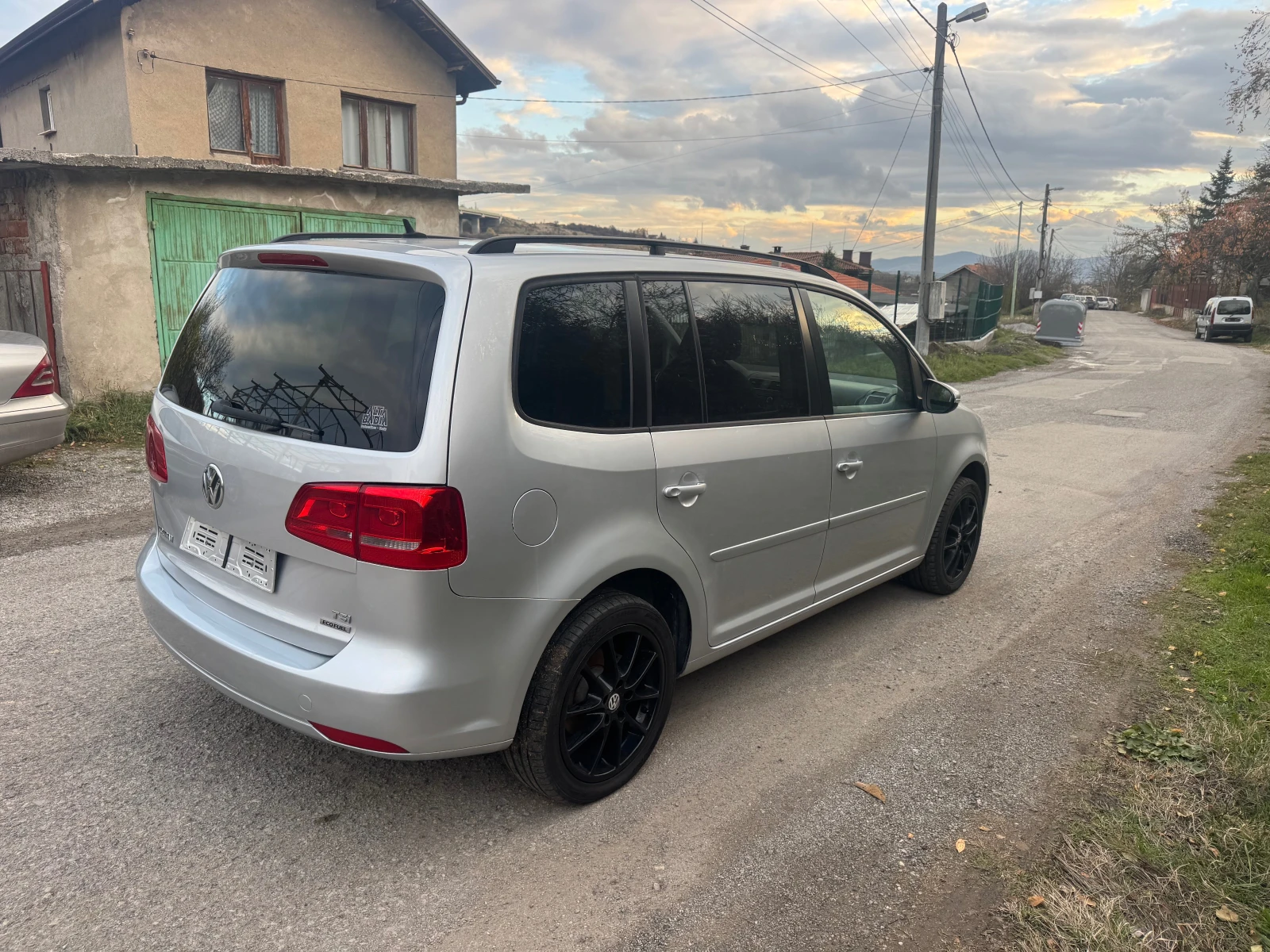 VW Touran  - изображение 2