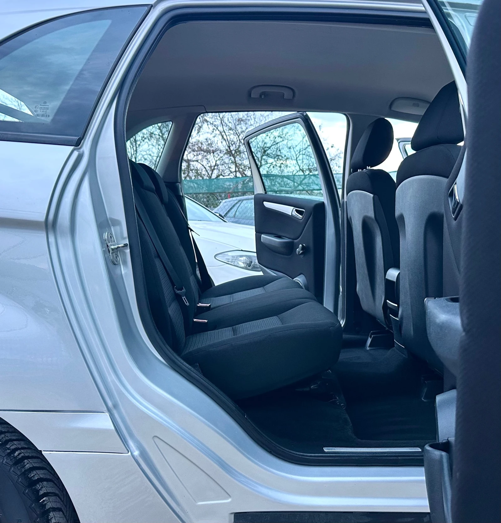 Mercedes-Benz B 180 2.0CDI 109HP Automatic - изображение 7