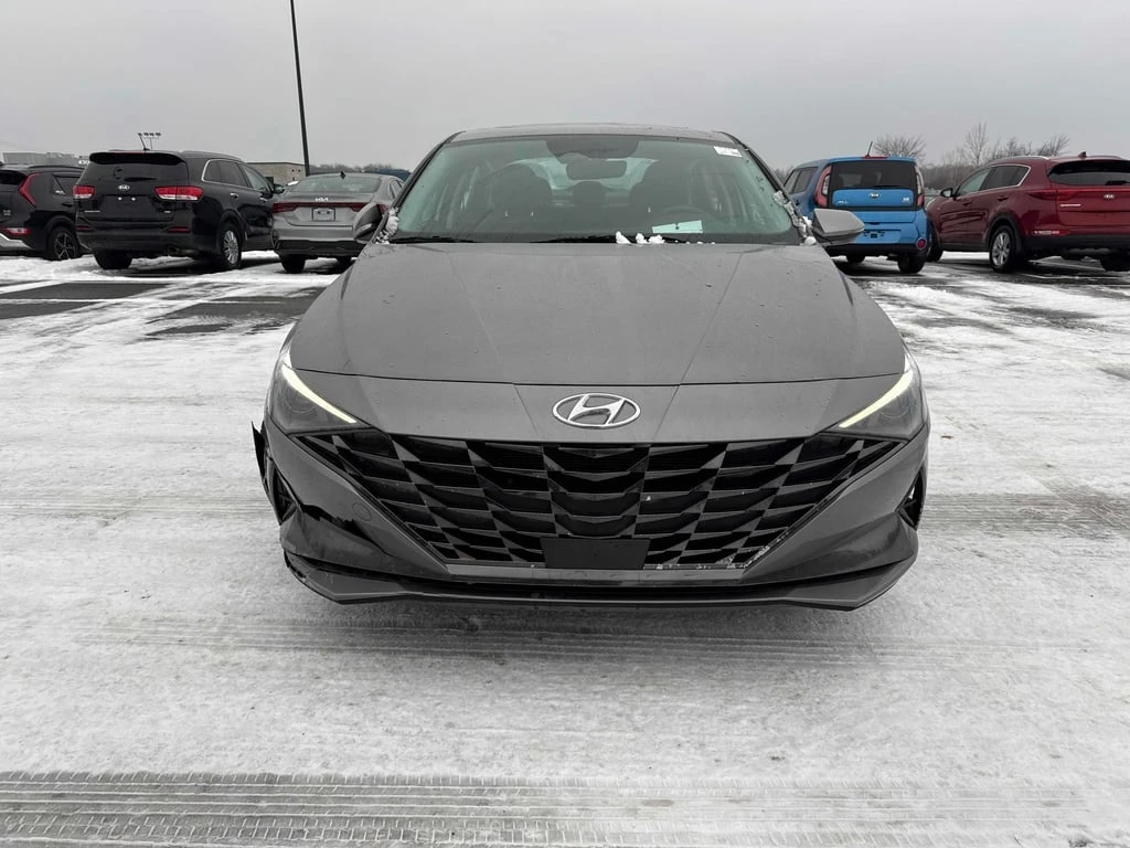 Hyundai Elantra 2023 Luxury * CARFAX * БЕЗ ПЪРВОНАЧАЛНА ВНОСКА - изображение 2