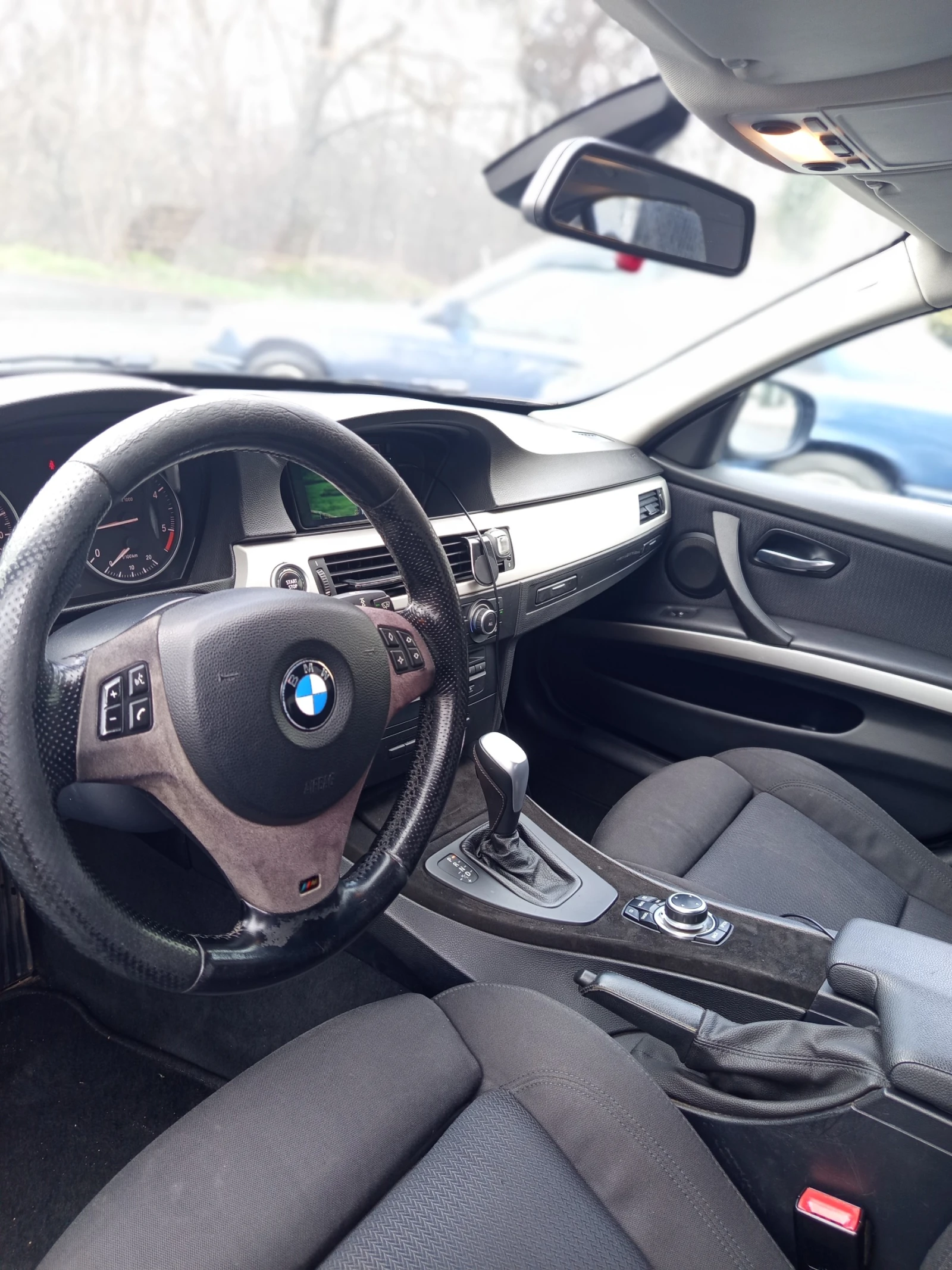 BMW 330 330D X-DRIVE - изображение 10