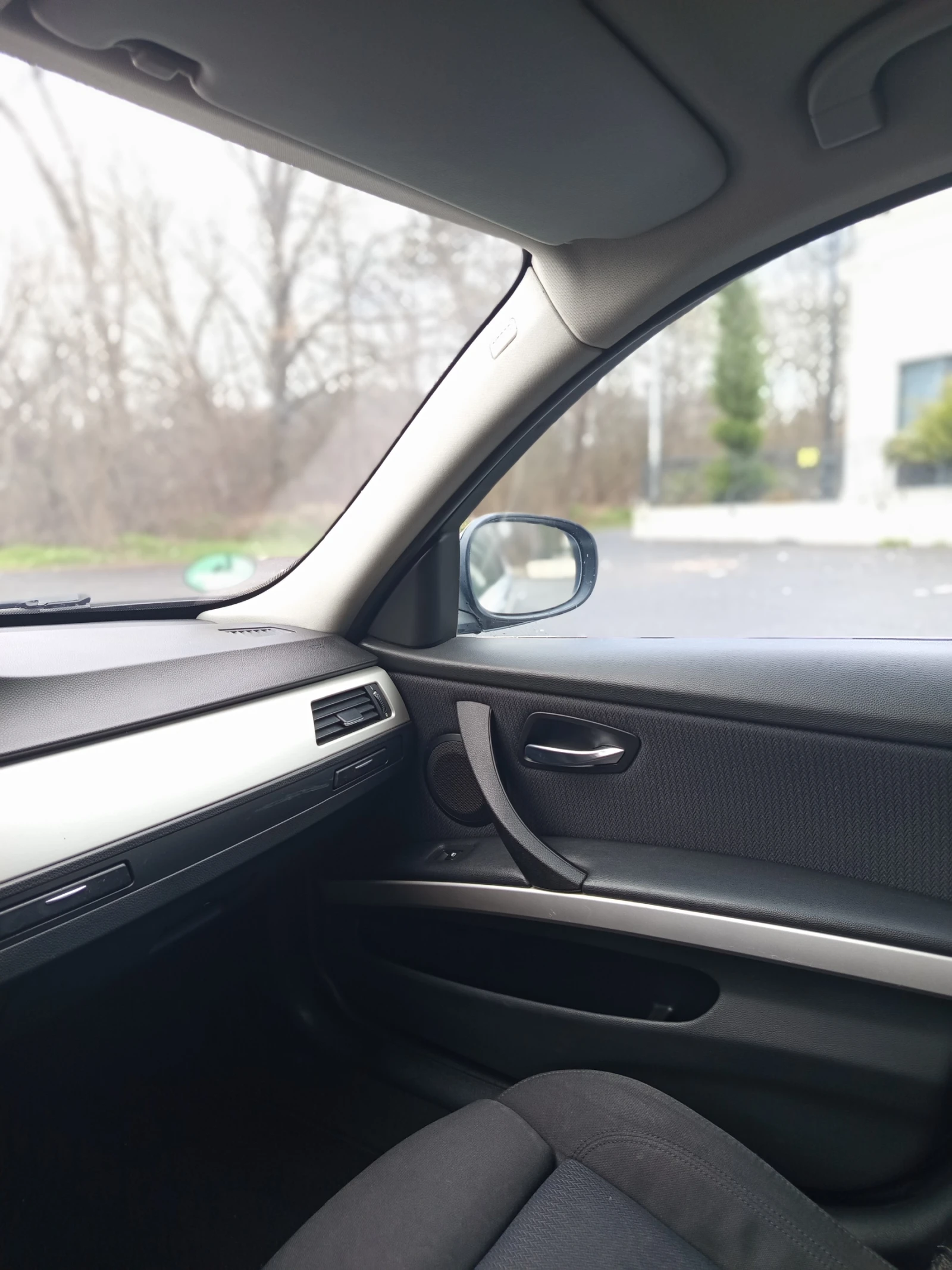 BMW 330 330D X-DRIVE, снимка 12 - Автомобили и джипове - 53758522