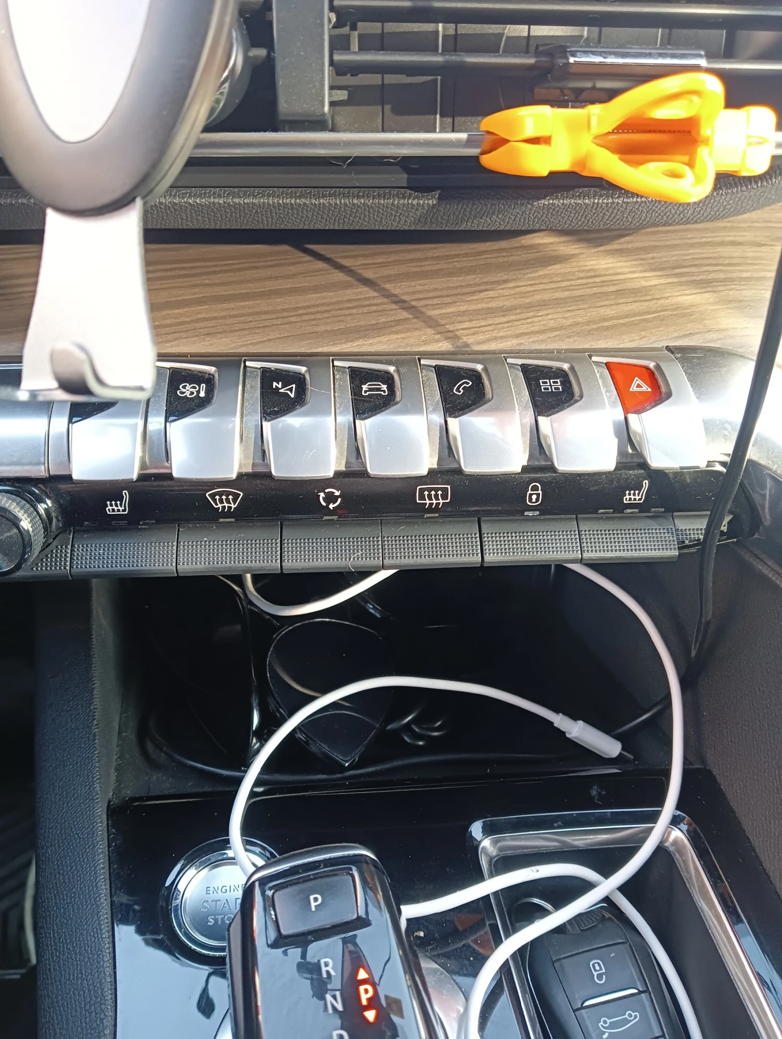 Peugeot 5008 GT 1.5 BlueHDi 130 EAT8, снимка 14 - Автомобили и джипове - 53819607