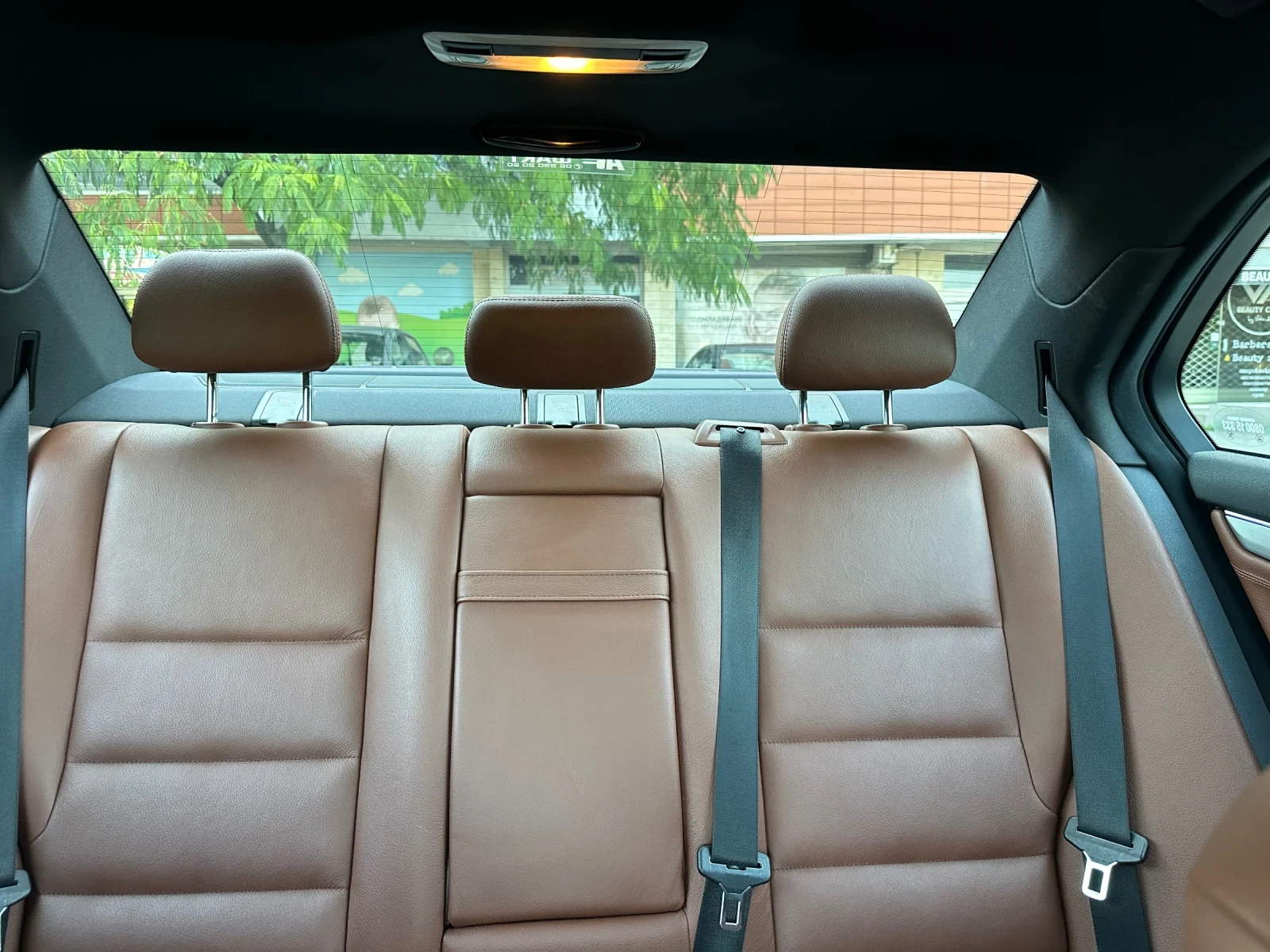 Mercedes-Benz C 320 Седан, снимка 12 - Автомобили и джипове - 53876118