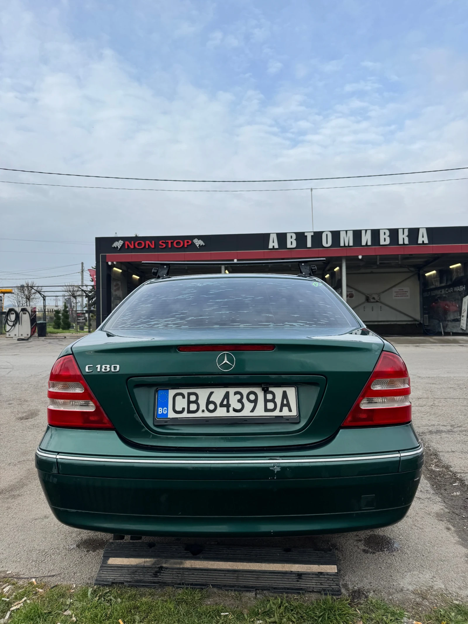 Mercedes-Benz C 180, снимка 4 - Автомобили и джипове - 54209610