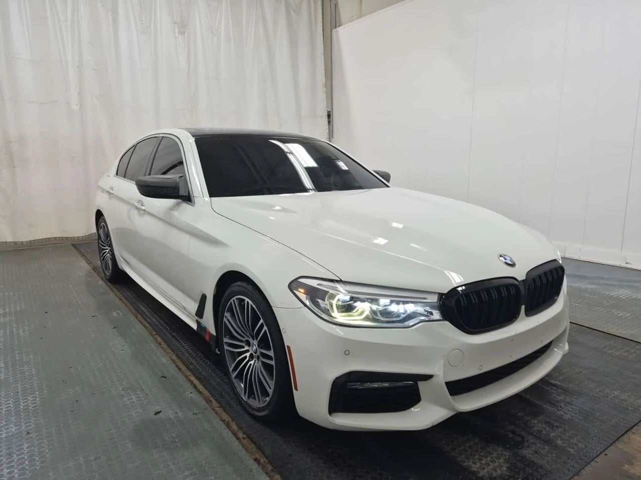 BMW 530 * XDRIVE * CARFAX * ��������� * � ����� *  | Mobile.bg � ����������� 2