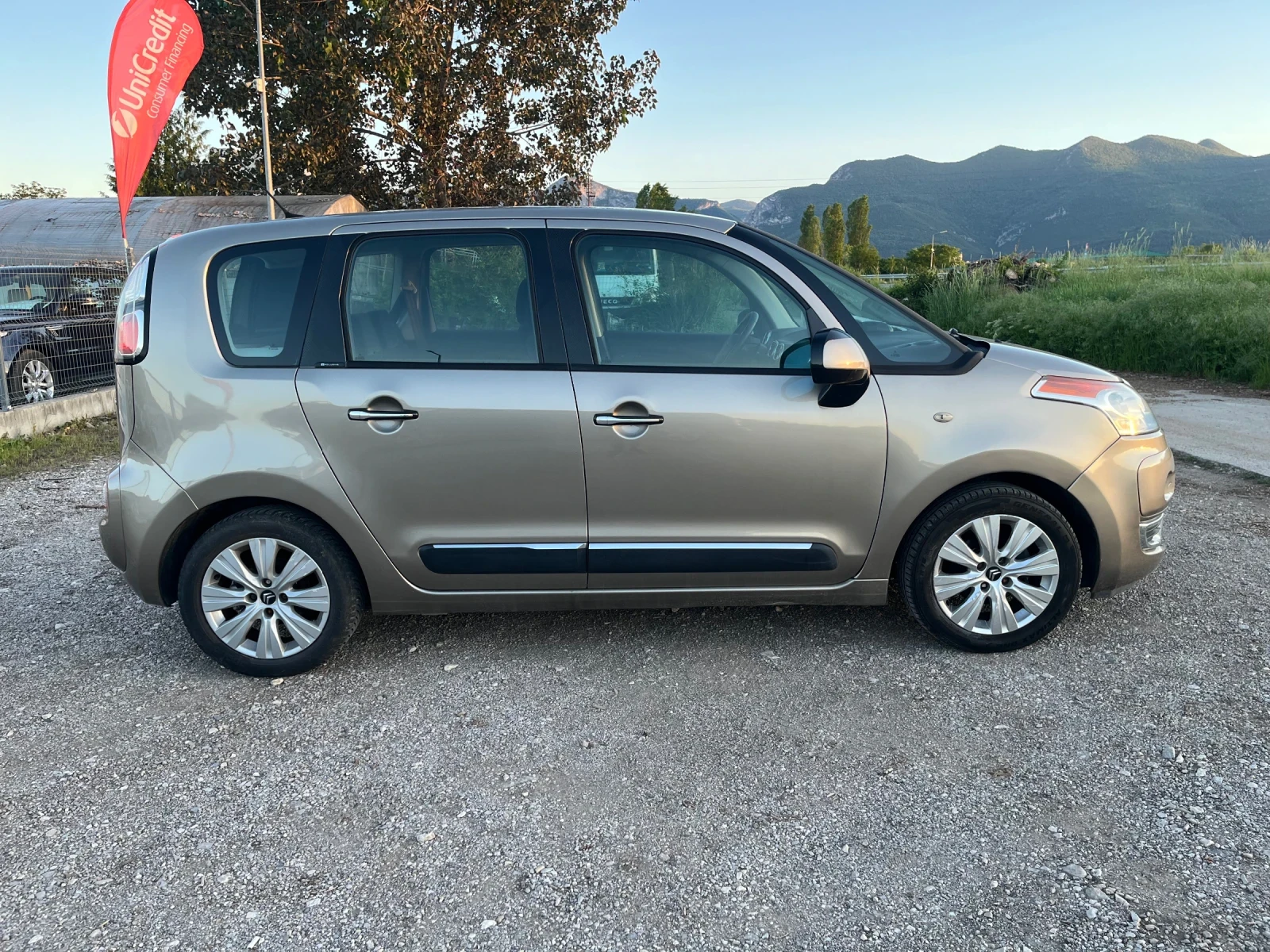 Citroen C3 Picasso 1.4i-16v-95-EXCLUSIVE-ITALIA, снимка 4 - Автомобили и джипове - 54559160