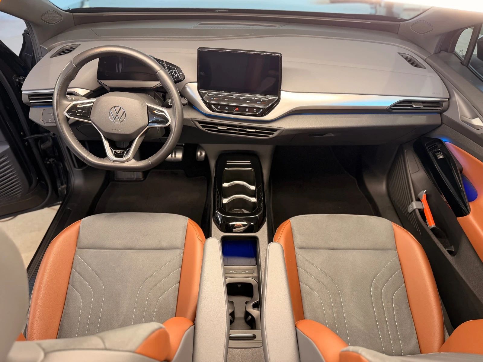 VW ID.4 -PRO-82kwh-1st Edition-Distronik-Europe-Гаранция-, снимка 7 - Автомобили и джипове - 54656173
