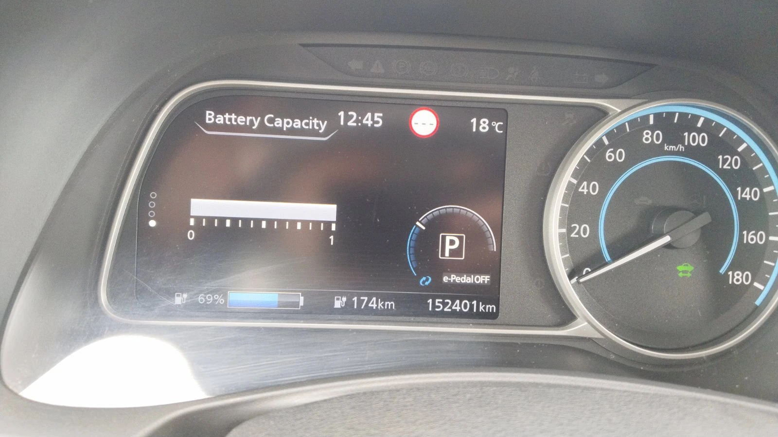 Nissan Leaf  SOH 90%, Кожа, Подгрев , Термопомпа, снимка 7 - Автомобили и джипове - 54660389