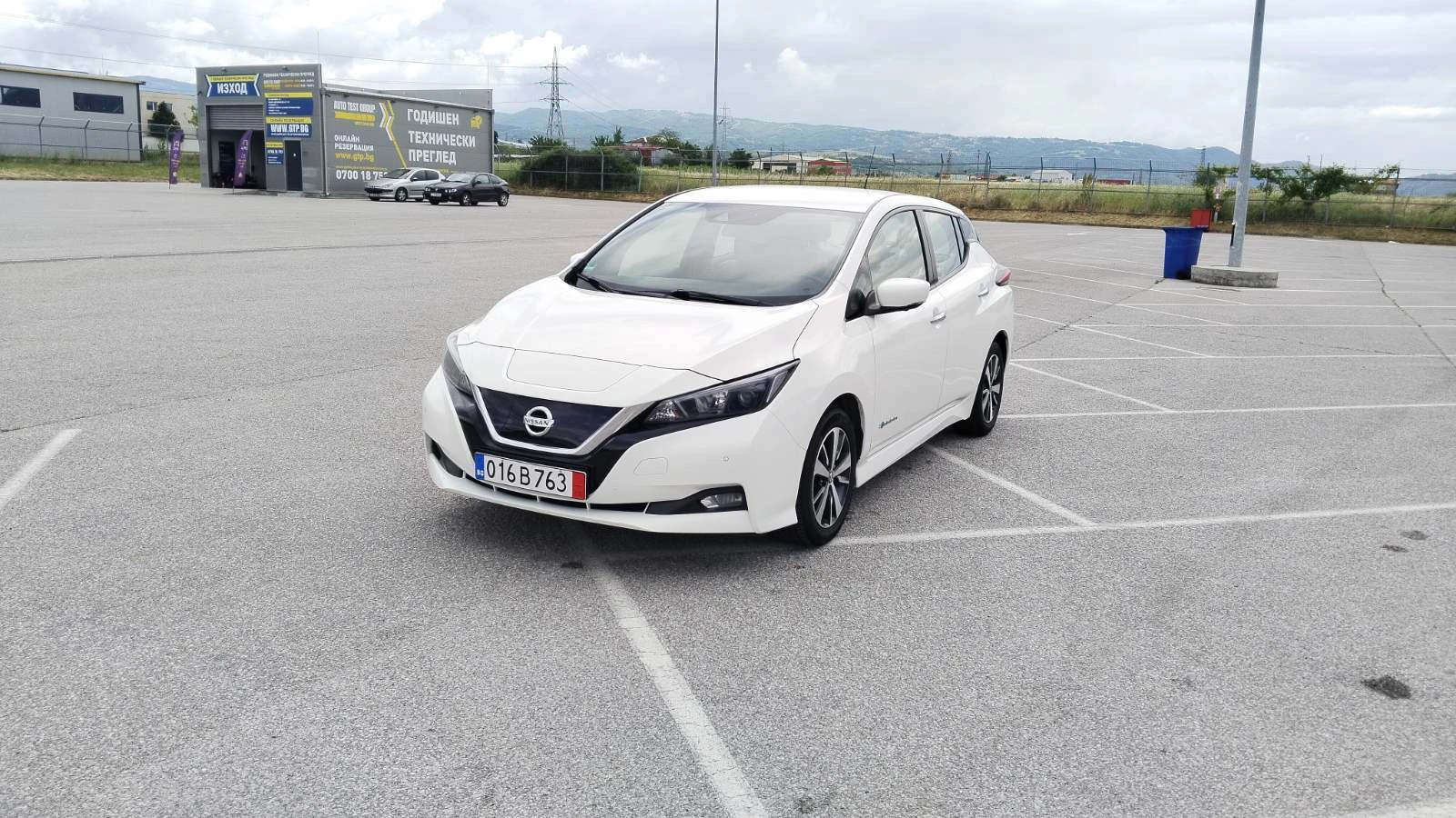 Nissan Leaf  SOH 90%, Кожа, Подгрев , Термопомпа, снимка 2 - Автомобили и джипове - 54660389
