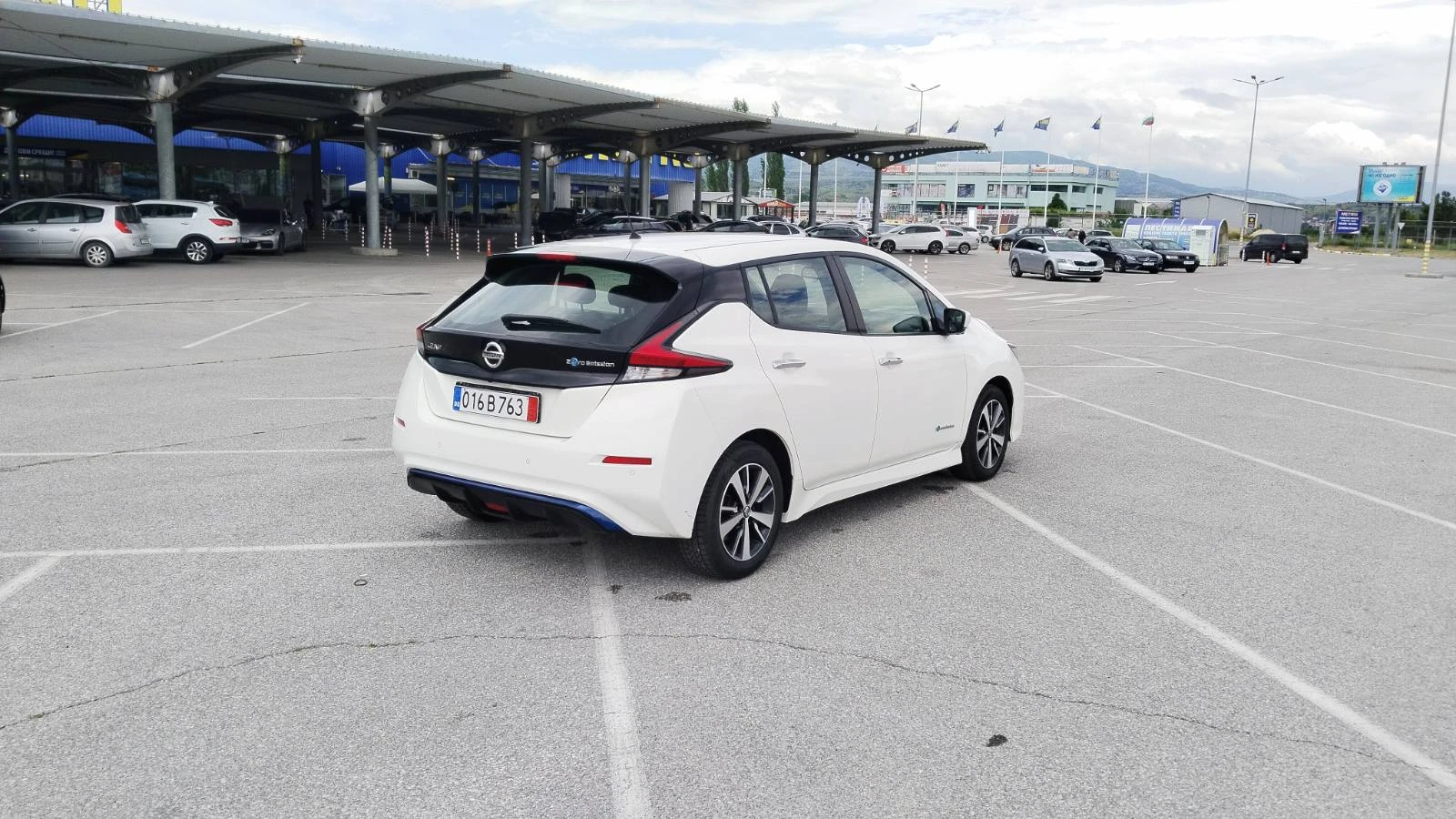 Nissan Leaf  SOH 90%, Кожа, Подгрев , Термопомпа, снимка 3 - Автомобили и джипове - 54660389