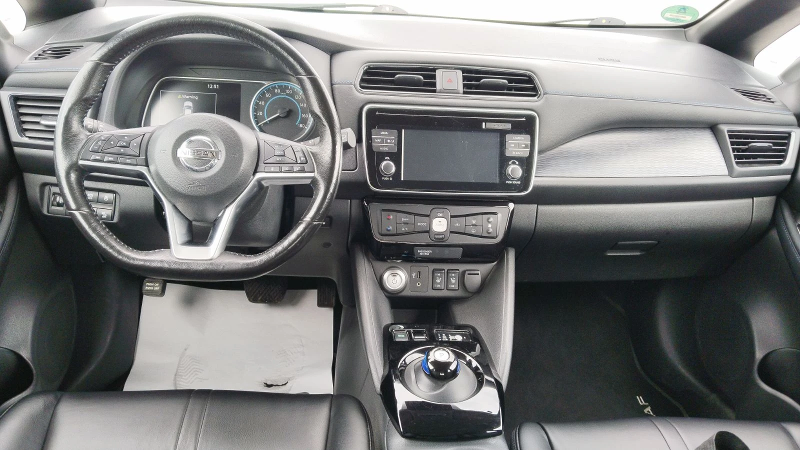 Nissan Leaf  SOH 90%, Кожа, Подгрев , Термопомпа, снимка 11 - Автомобили и джипове - 54660389