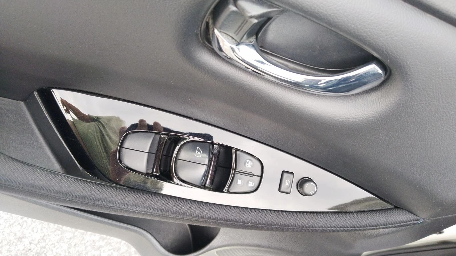 Nissan Leaf  SOH 90%, Кожа, Подгрев , Термопомпа, снимка 14 - Автомобили и джипове - 54660389